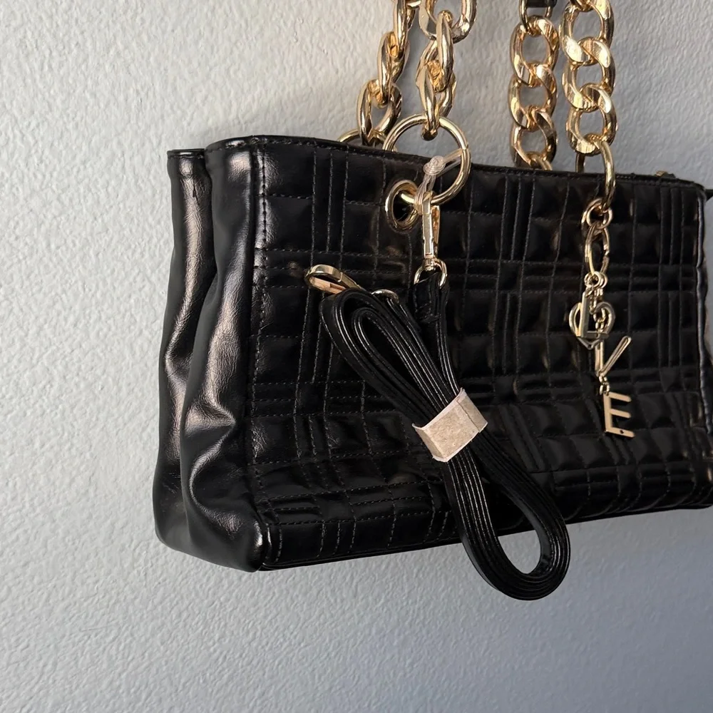 Like Dreams Elegant Black Quilted Handbag with Gold Chain and Cross Body NWT - Picture 4 of 8